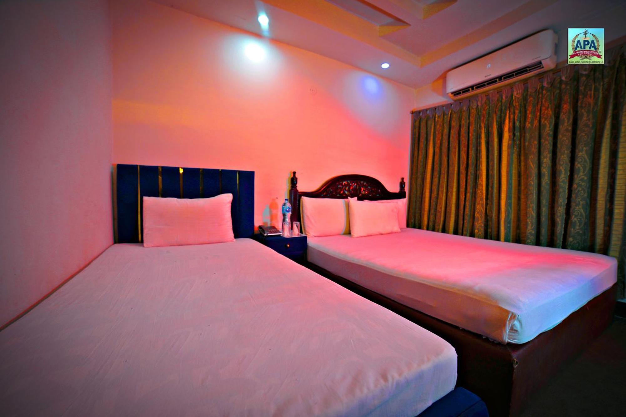Quick Continental Hotel - Jail Road Лахор Екстер'єр фото
