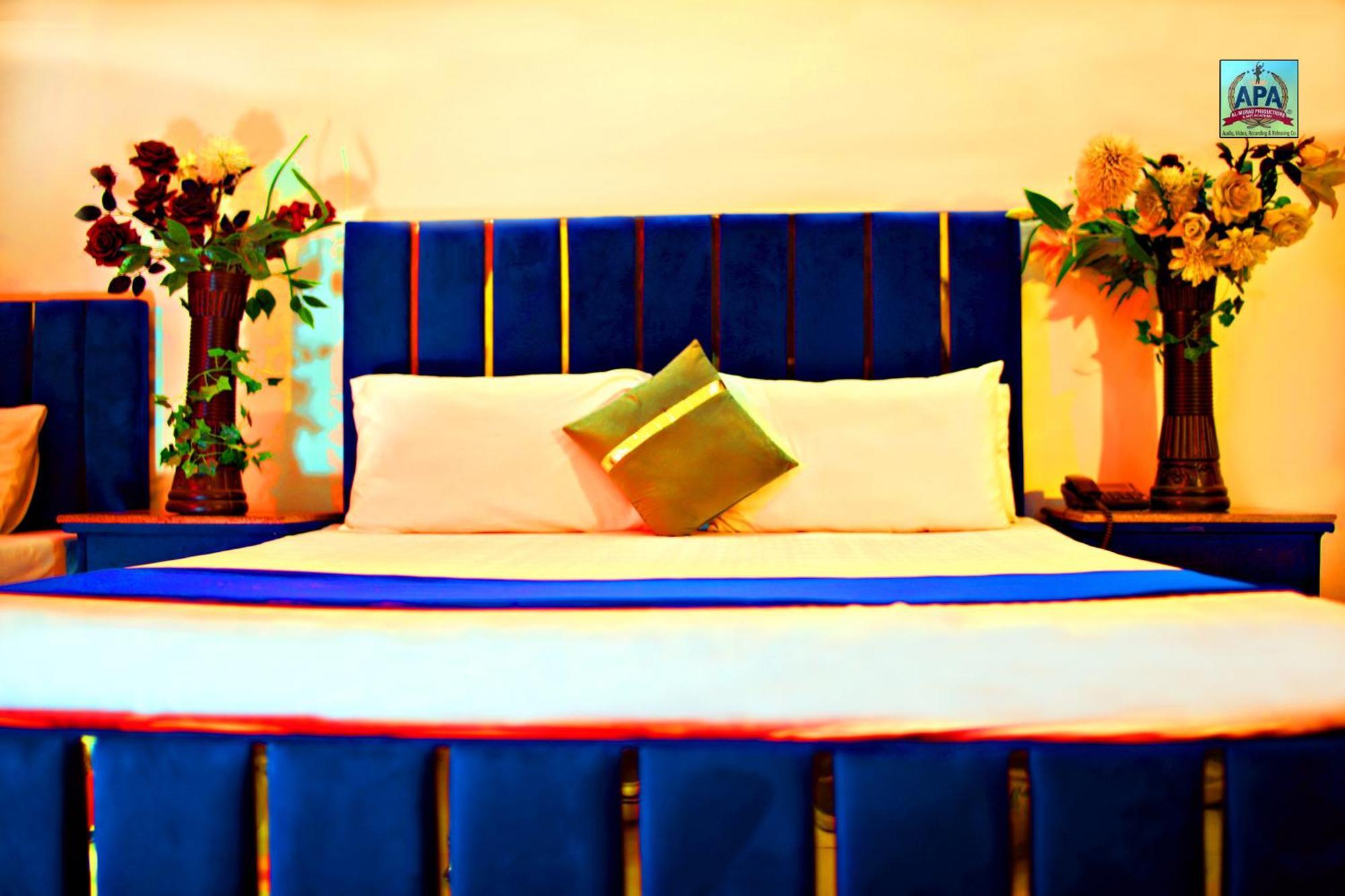 Quick Continental Hotel - Jail Road Лахор Екстер'єр фото
