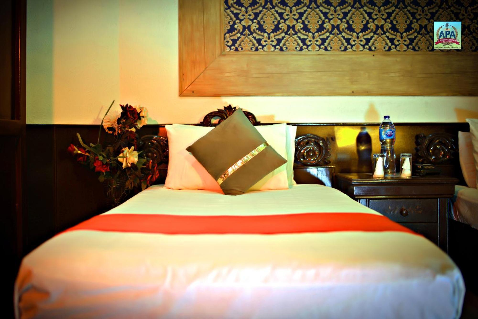 Quick Continental Hotel - Jail Road Лахор Екстер'єр фото