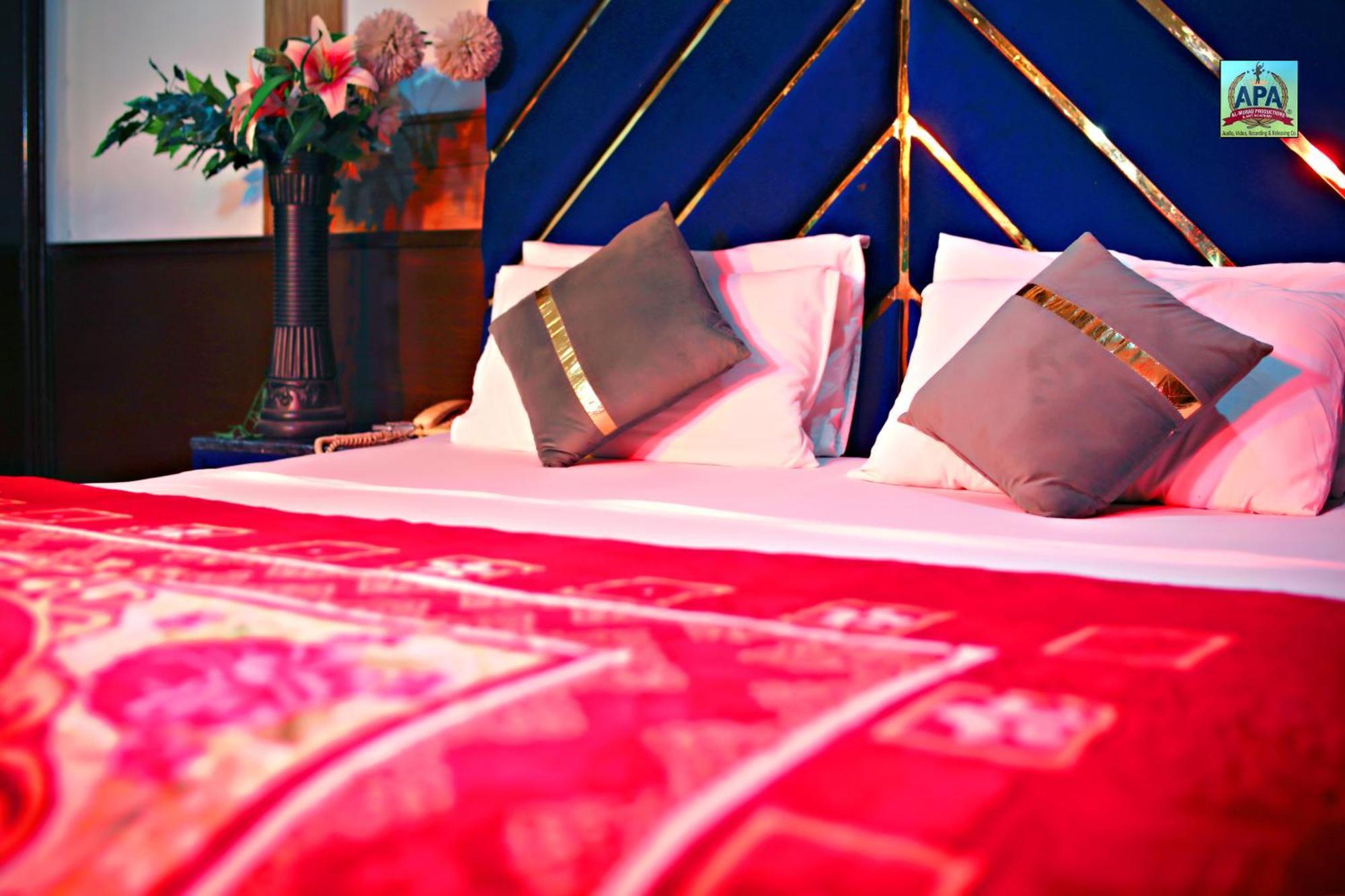 Quick Continental Hotel - Jail Road Лахор Екстер'єр фото